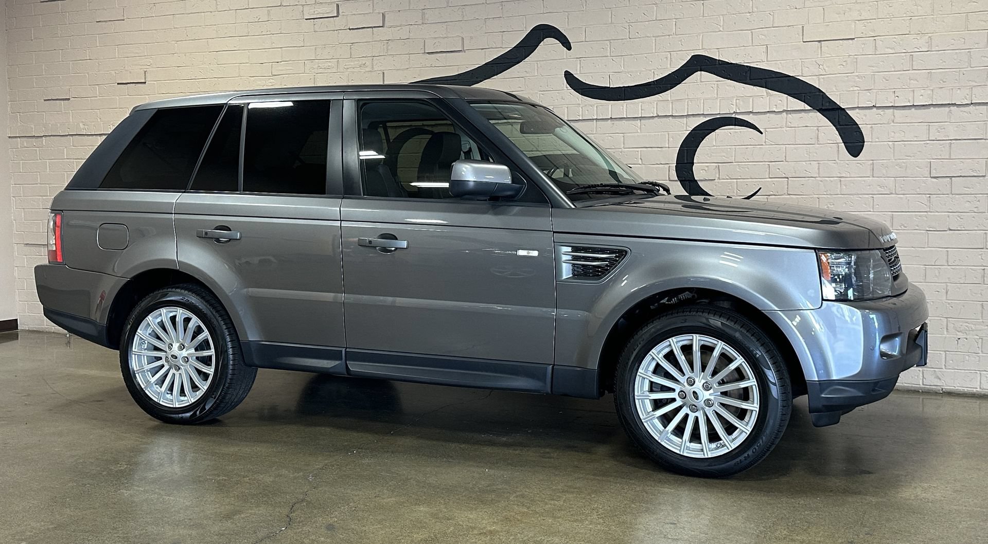 Used 2011 Land Rover Range Rover Sport HSE AWD/4WD image 5