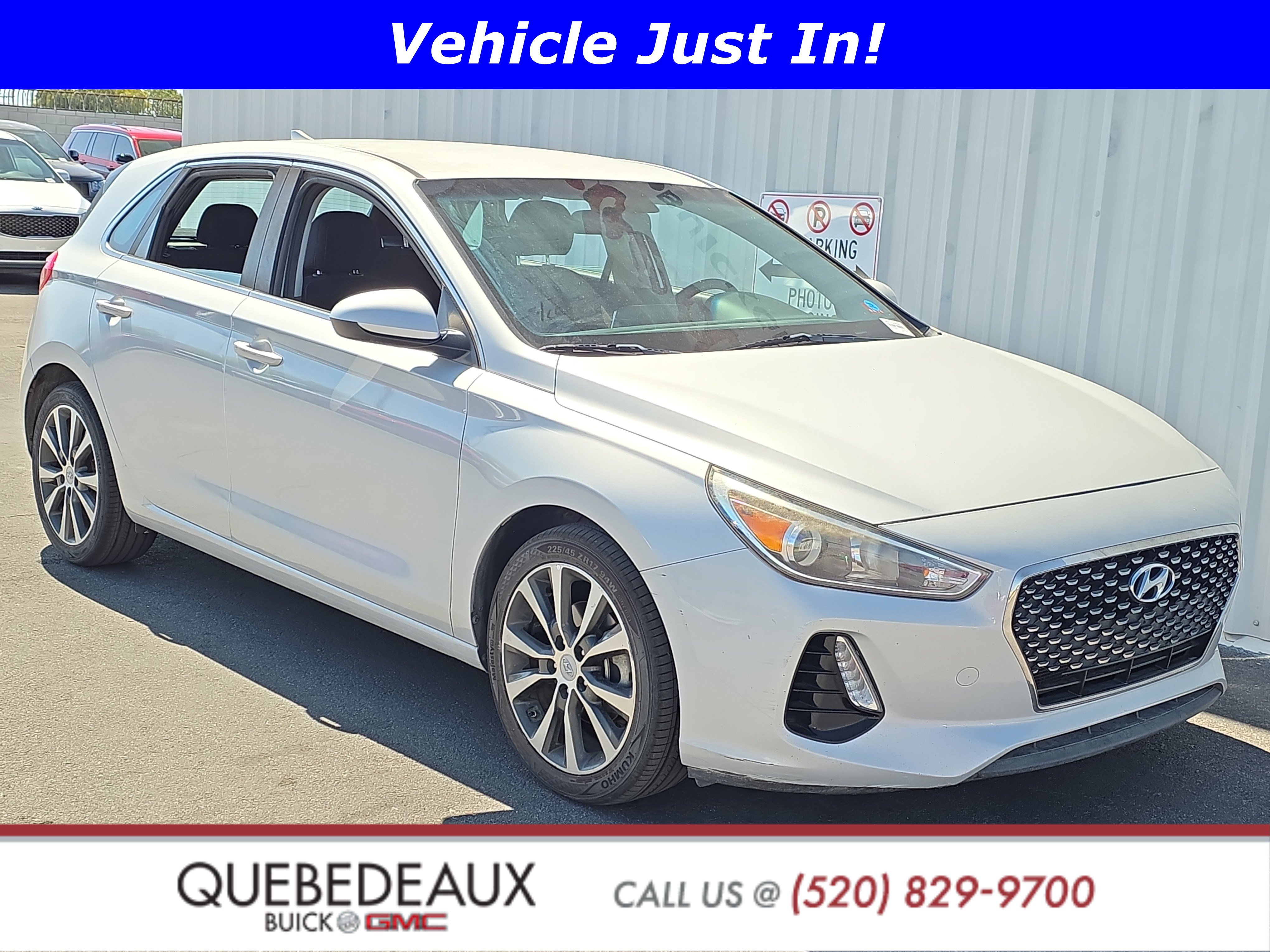 Used 2018 Hyundai Elantra GT FWD image 1