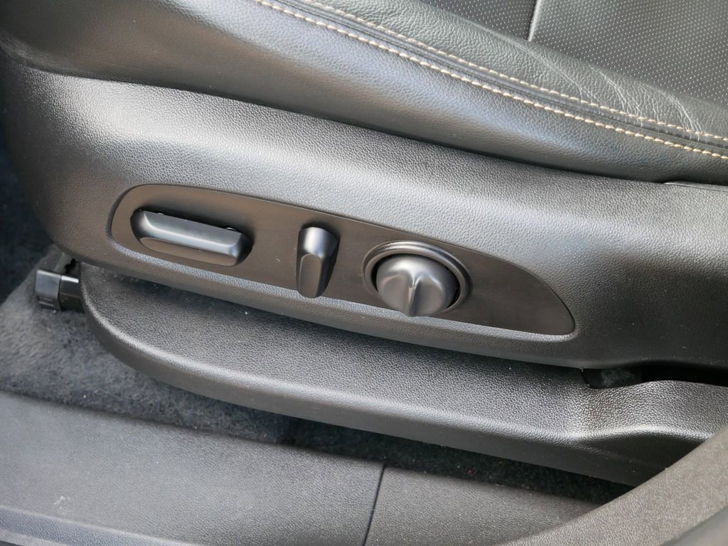 Used 2020 GMC Terrain SLT FWD image 16