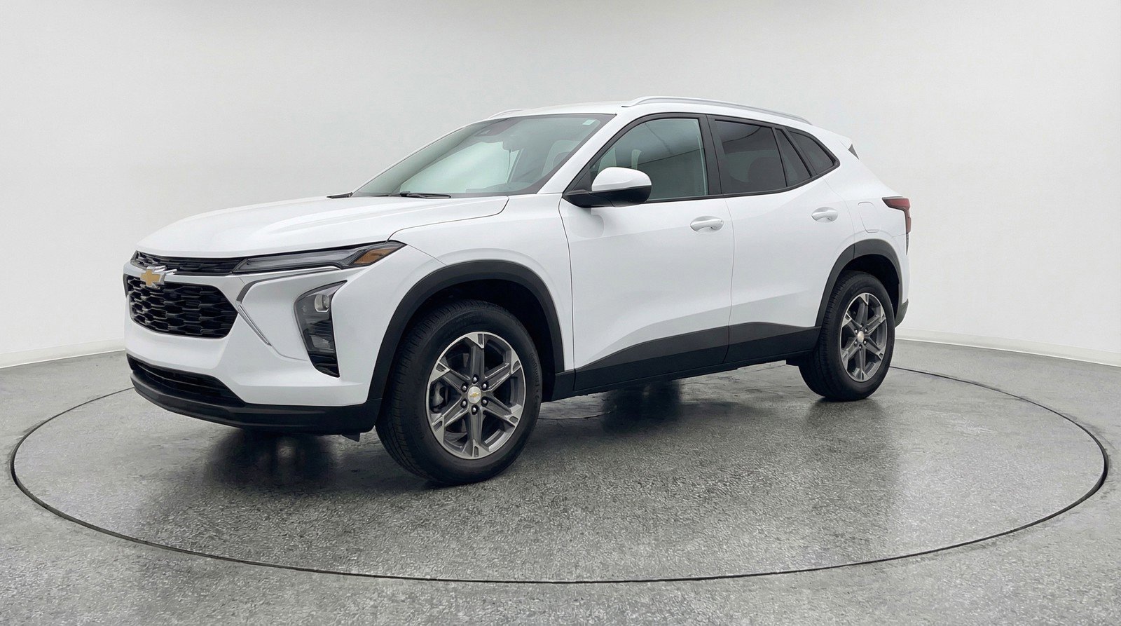 Used 2025 Chevrolet Blazer LT FWD image 3