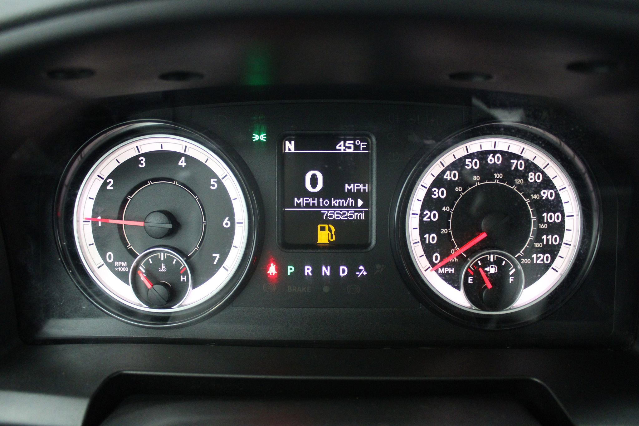 Used 2017 RAM 1500 Express image 25