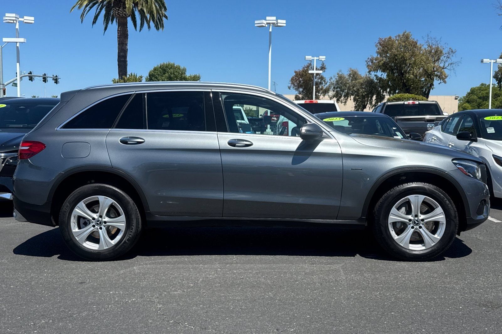 Used 2018 Mercedes-Benz GLC 350e 4MATIC image 4