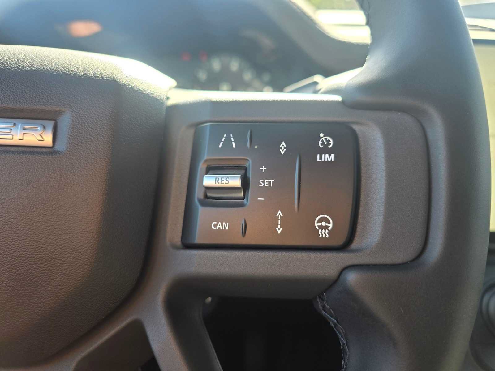 New 2026 Land Rover Defender 110 X-Dynamic SE AWD/4WD image 31