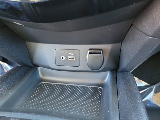 Used 2021 Nissan Rogue Sport S image 32