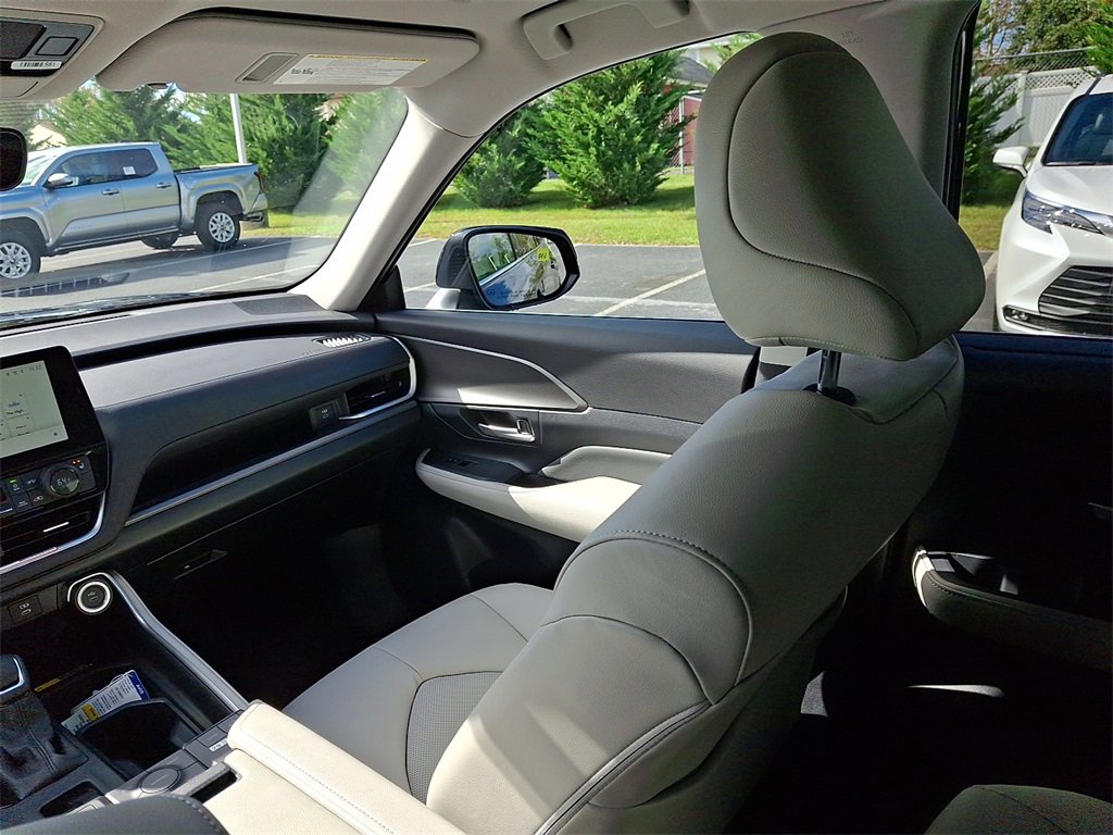 New 2026 Toyota Grand Highlander XLE image 11