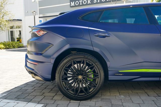 Used 2025 Lamborghini Urus SE image 30