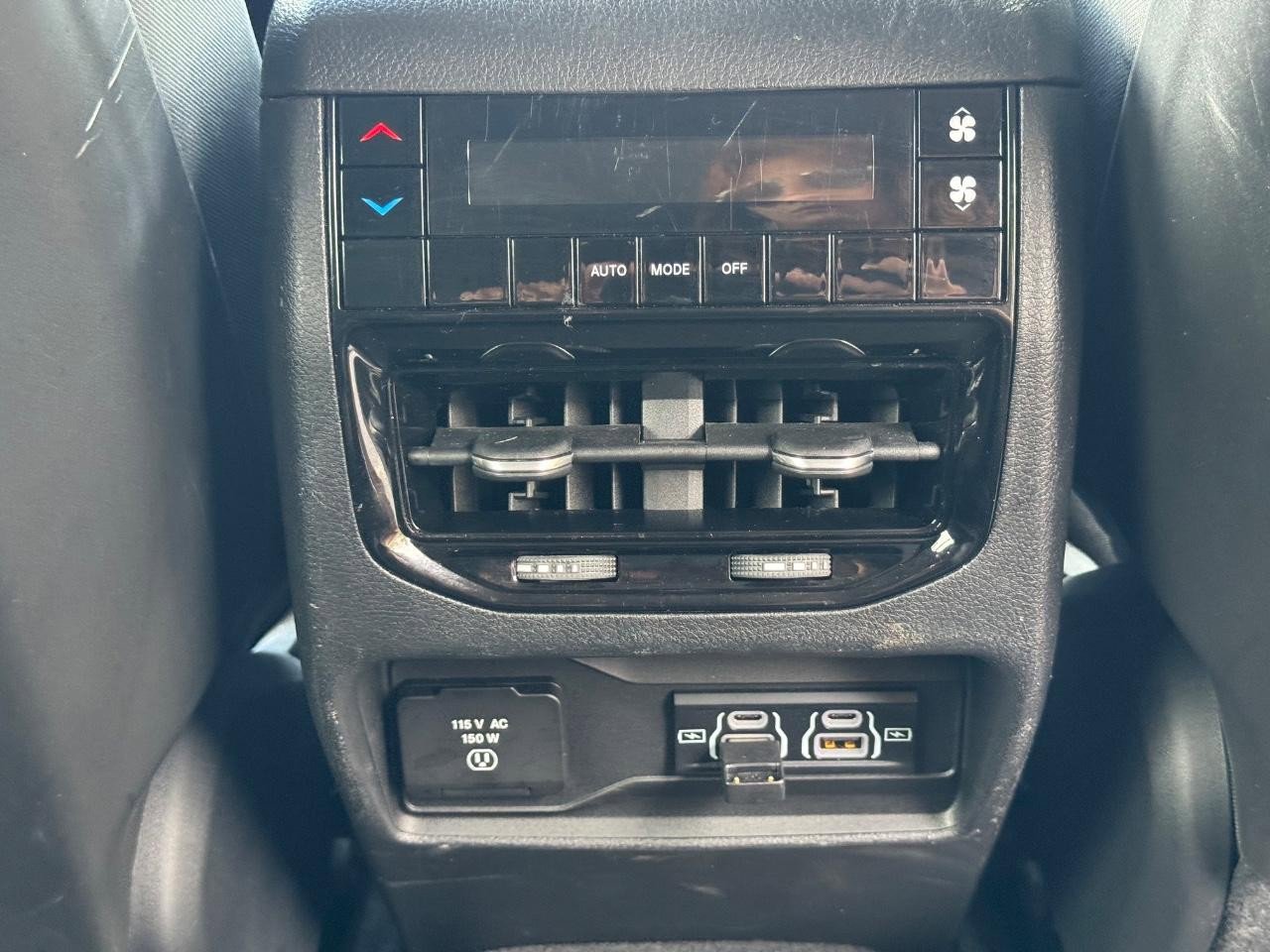 Used 2021 Jeep Grand Cherokee L Laredo w/ Luxury Tech Group I image 17