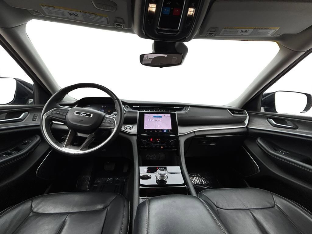 Used 2022 Jeep Grand Cherokee L Limited AWD/4WD image 18