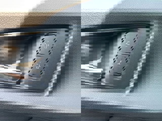 New 2026 Chevrolet Equinox LT w/ Convenience Package II image 24