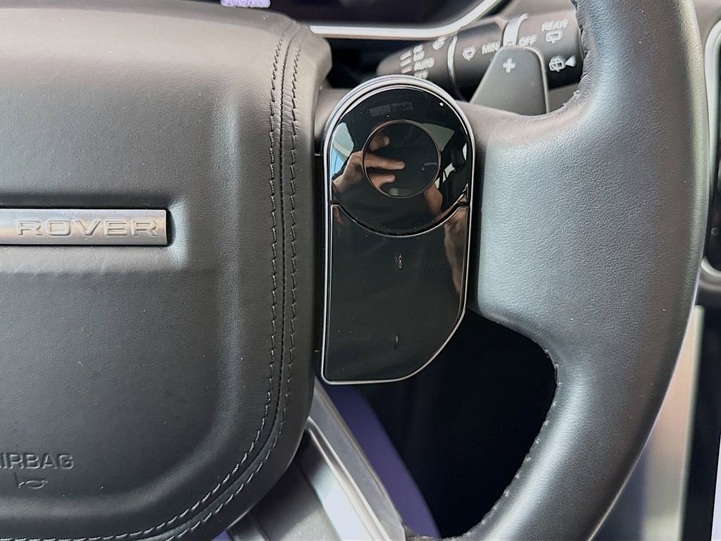 Used 2020 Land Rover Range Rover HSE image 12