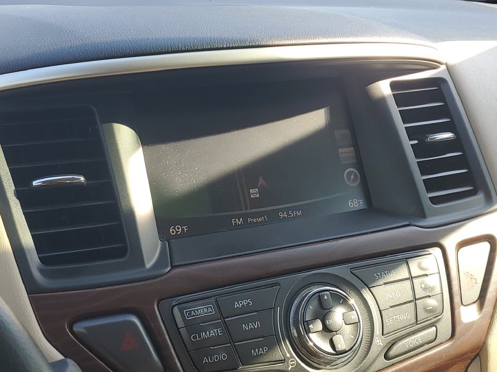 Used 2017 Nissan Pathfinder Platinum FWD image 37
