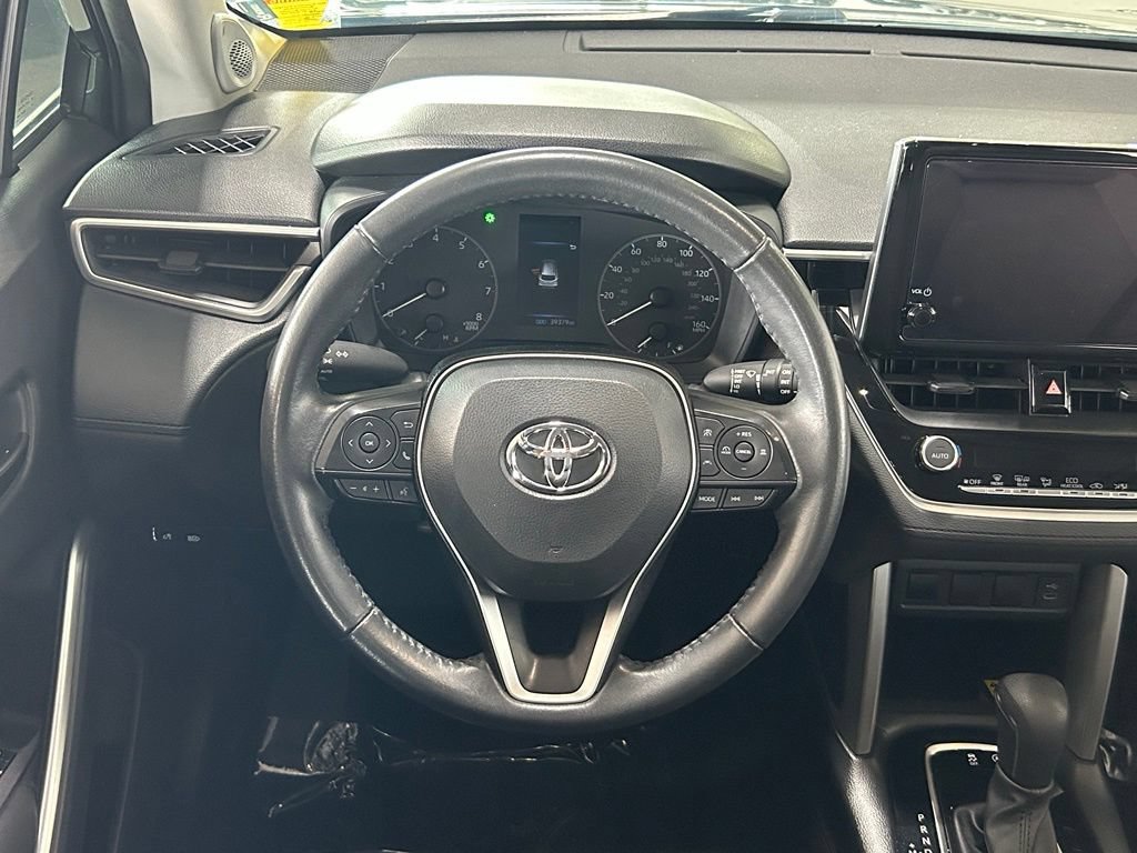 Used 2023 Toyota Corolla Cross LE w/ Moonroof Package FWD image 9