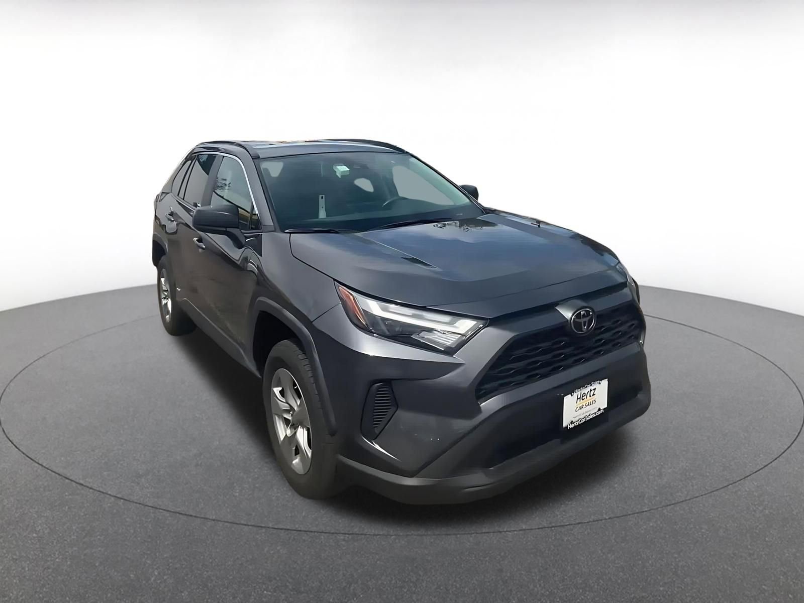 Used 2025 Toyota RAV4 LE AWD/4WD image 3