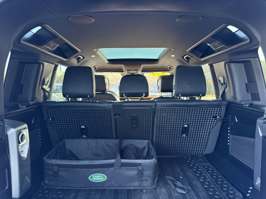 Used 2023 Land Rover Defender 110 X-Dynamic SE image 14