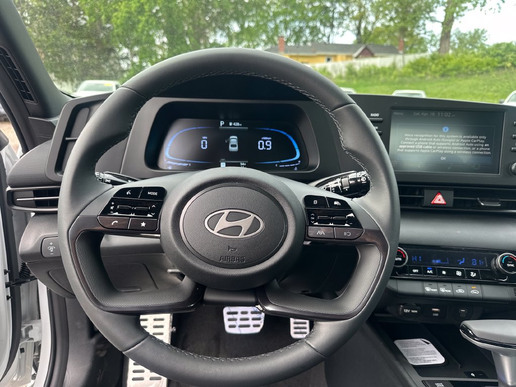 Used 2026 Hyundai Elantra Sport FWD image 17
