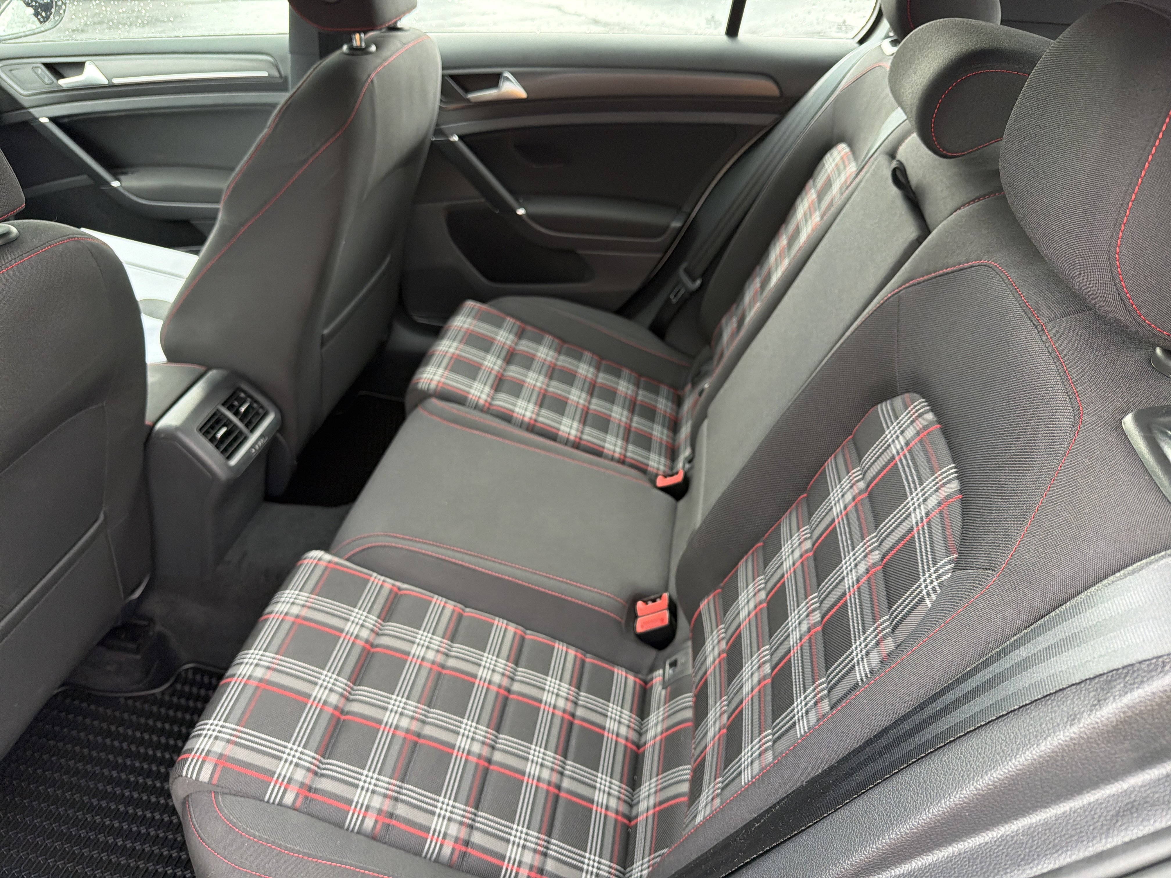 Used 2020 Volkswagen GTI S FWD image 17