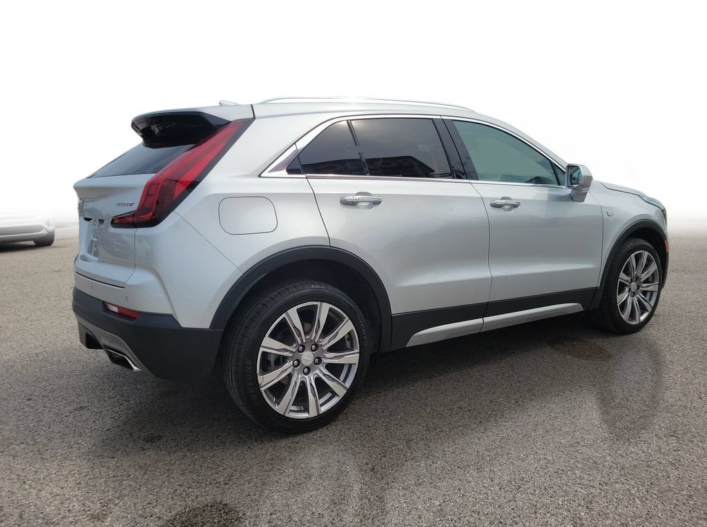 Used 2020 Cadillac XT4 Premium Luxury w/ Cold Weather Package AWD/4WD image 4