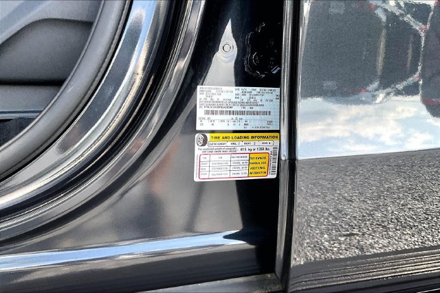 Used 2024 Ford Expedition Limited AWD/4WD image 19
