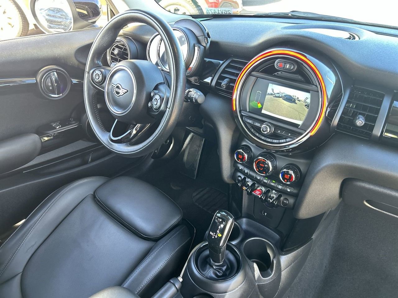 Used 2021 MINI Cooper 2-Door Hardtop image 10