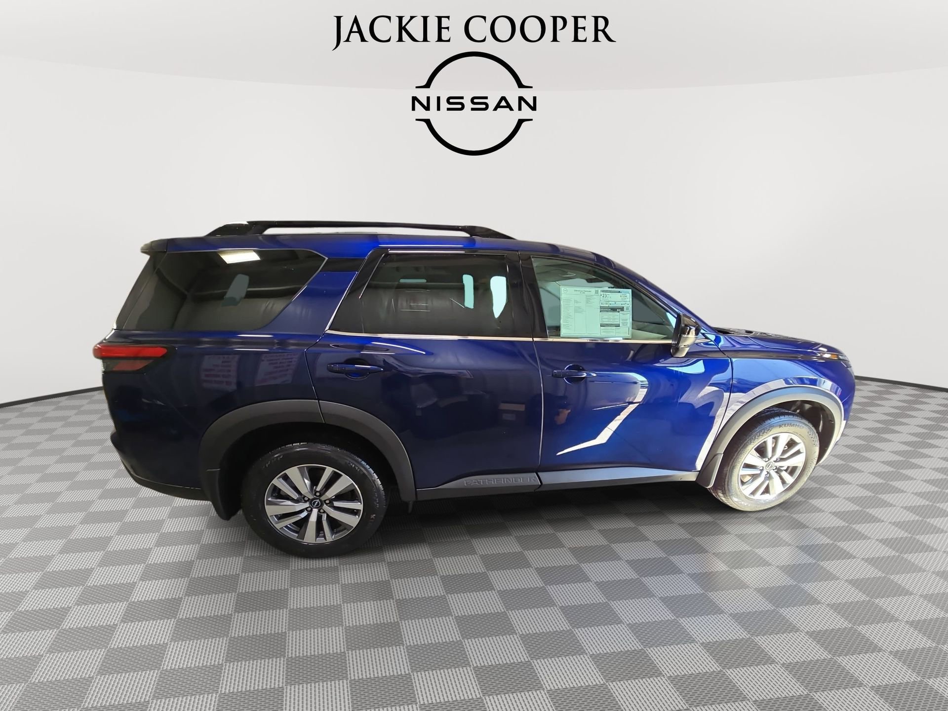 New 2026 Nissan Pathfinder SL w/ Cargo Package AWD/4WD image 4