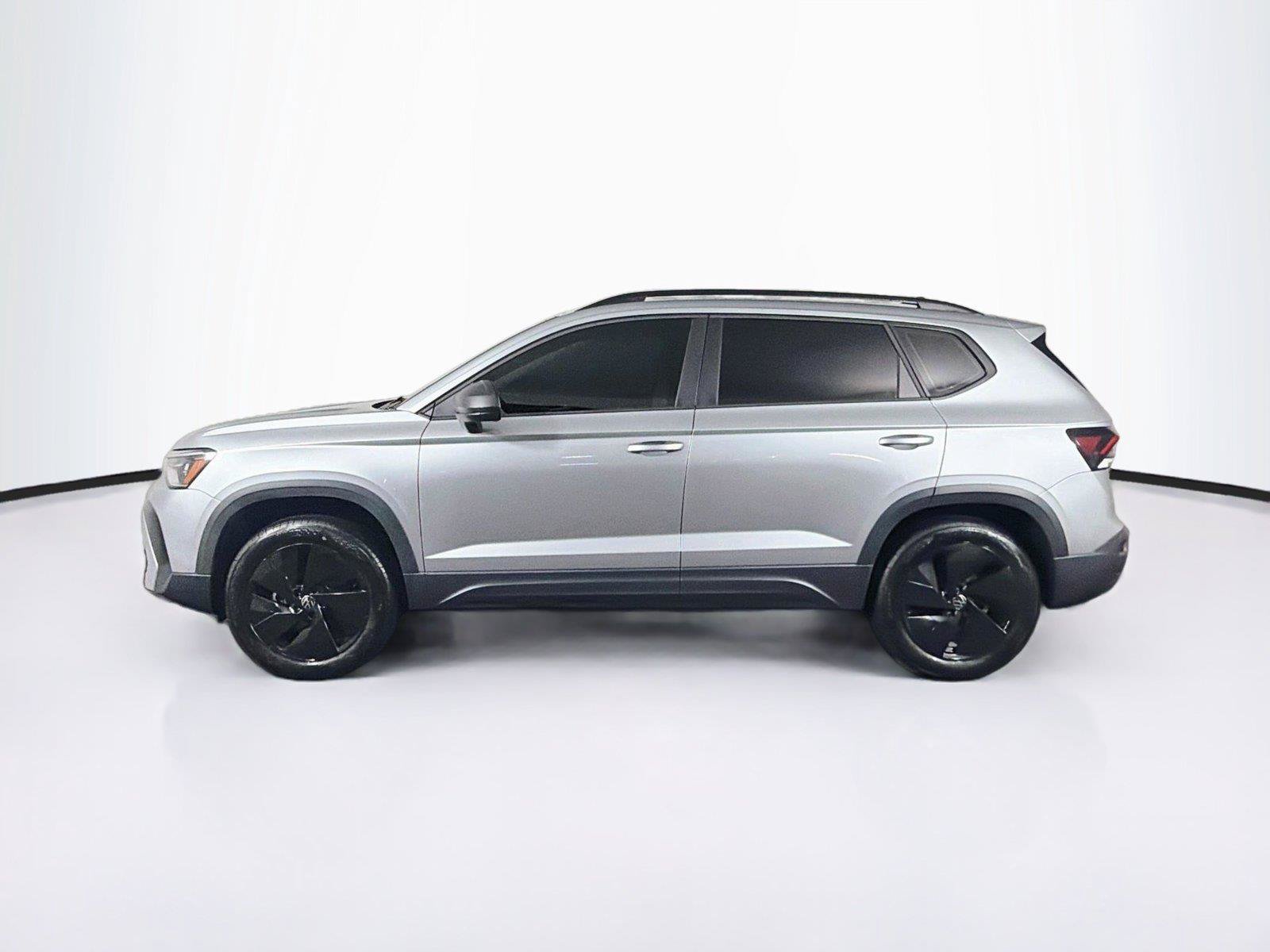 Used 2025 Volkswagen Taos S AWD/4WD image 8