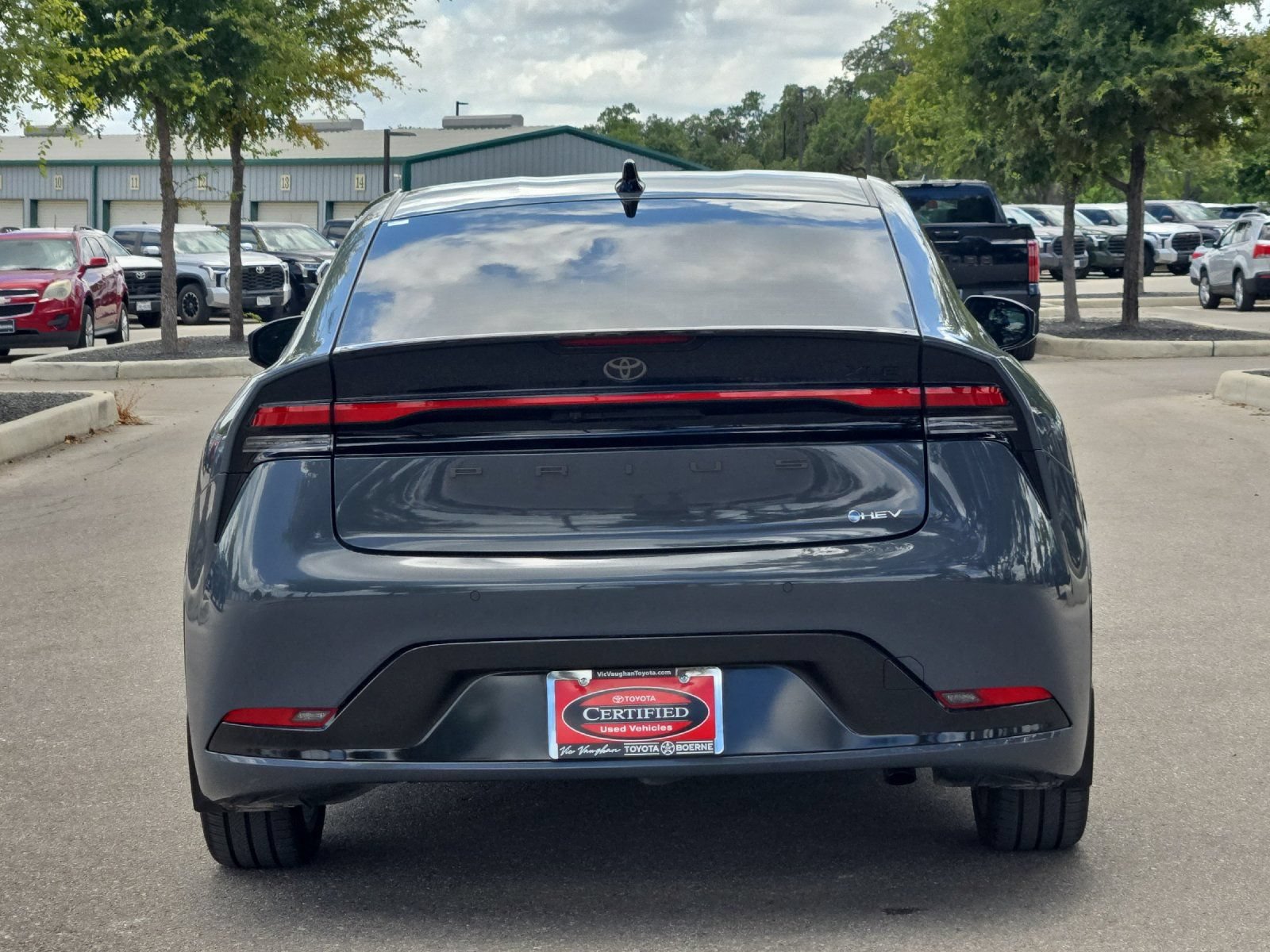 Certified 2026 Toyota Prius XLE FWD image 4