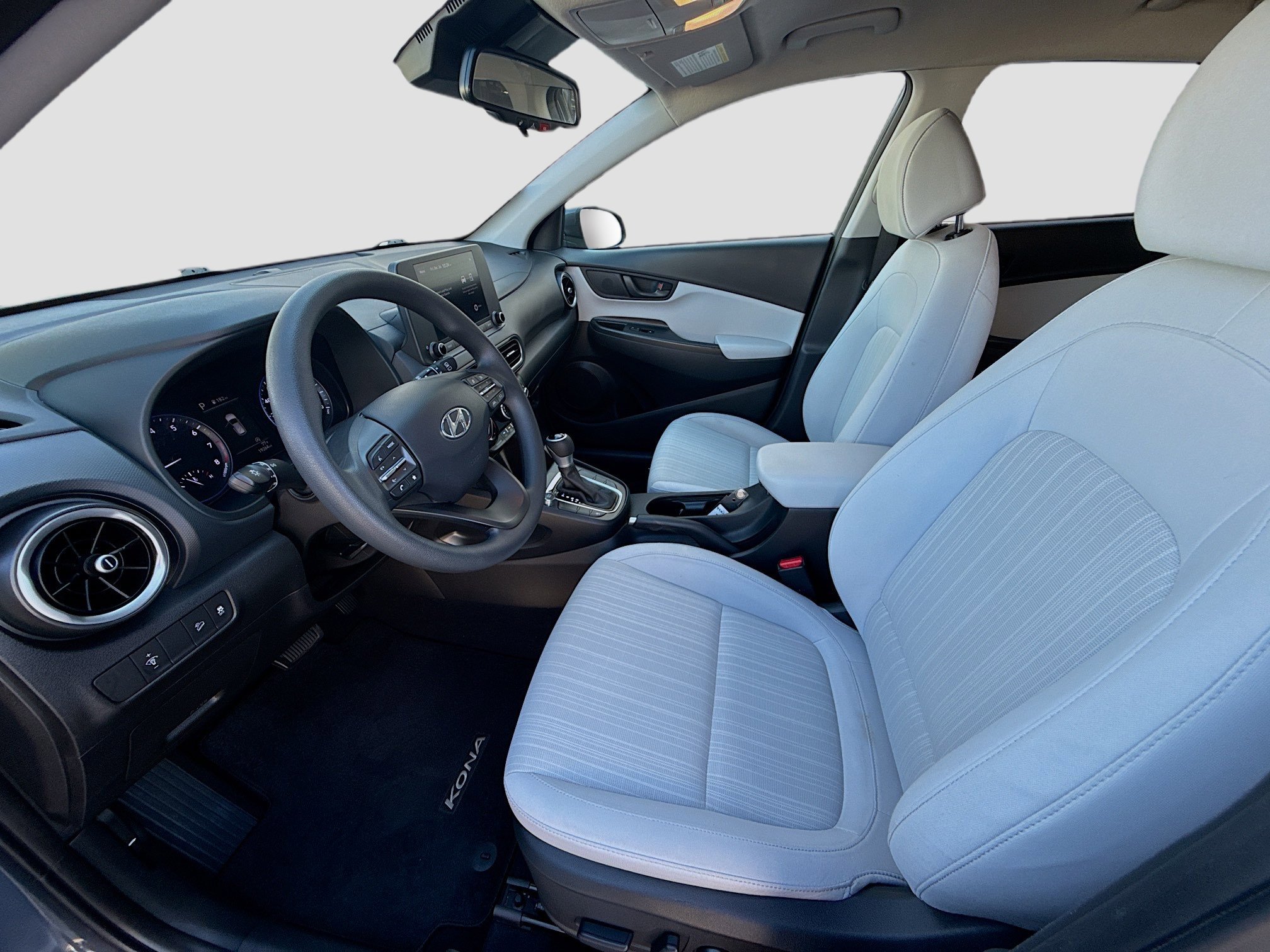 Used 2023 Hyundai Kona SEL image 16