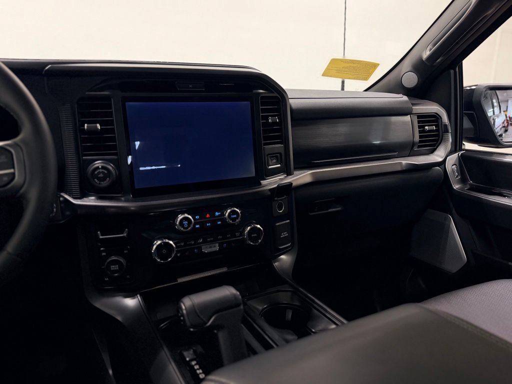 Used 2025 Ford F150 Lariat w/ Equipment Group 502A High AWD/4WD image 15