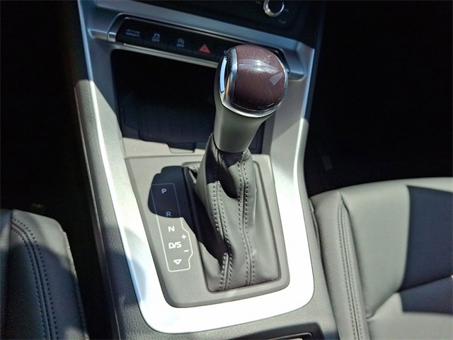 New 2025 Audi Q3 2.0T Premium image 11