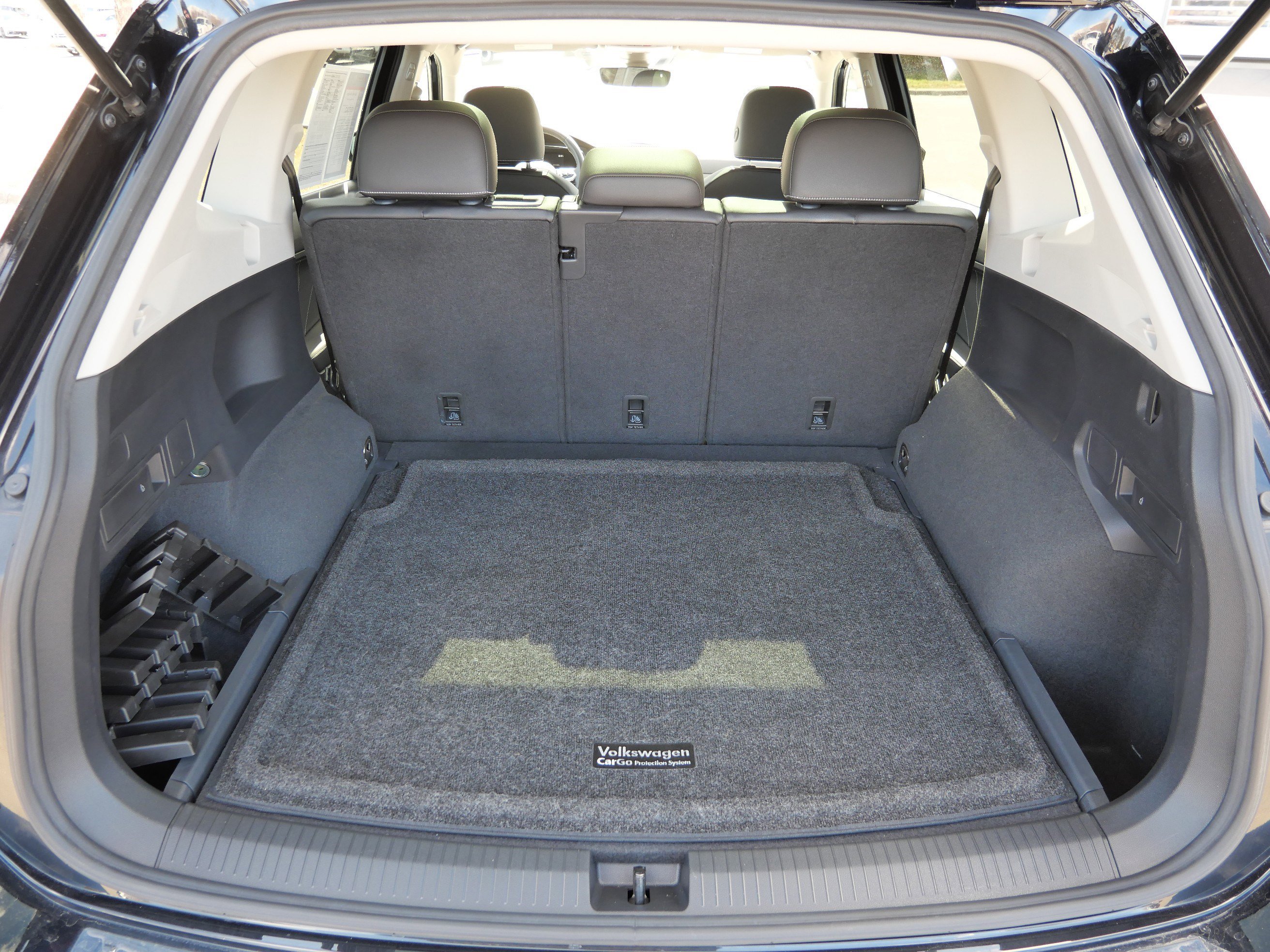 Certified 2022 Volkswagen Tiguan SE image 18