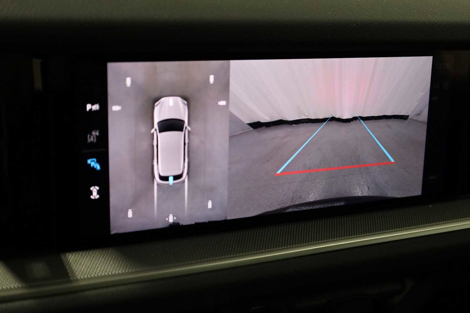 New 2026 Porsche Cayenne E-Hybrid AWD/4WD image 33