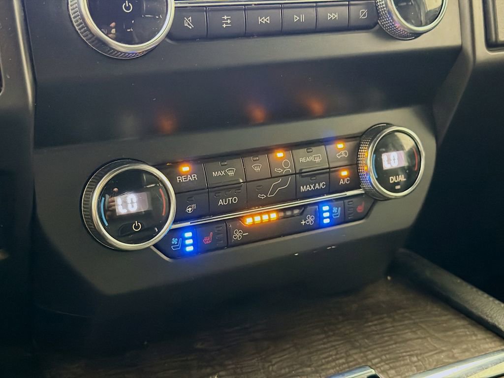 Used 2019 Ford Expedition Max Limited image 19