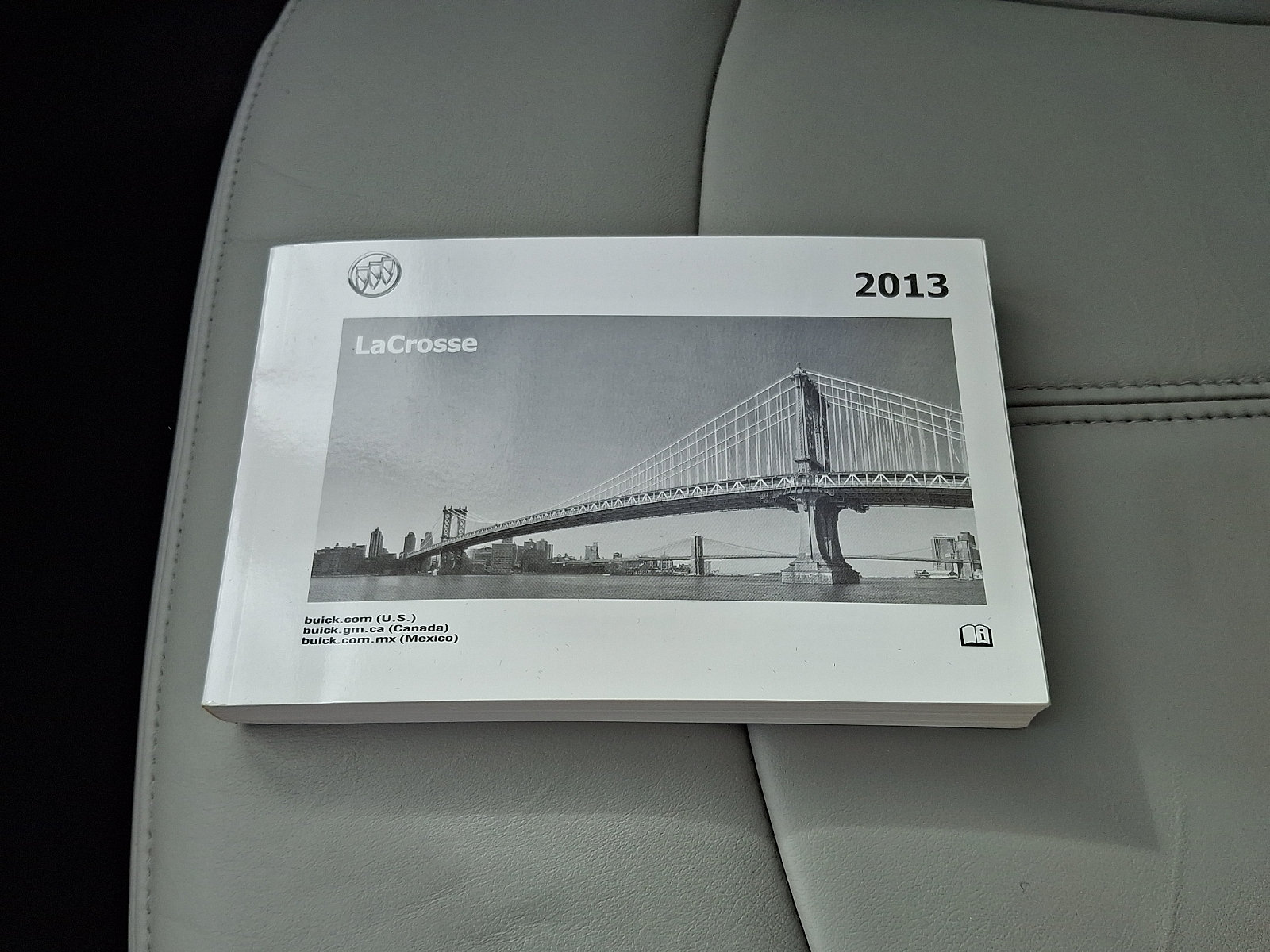Used 2013 Buick LaCrosse Leather FWD image 23