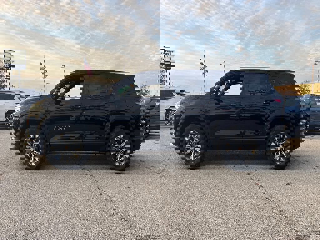 New 2026 Chevrolet Equinox LT w/ Safety and Technology Package image 2