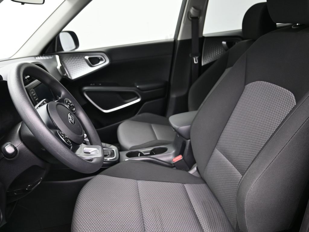 Used 2020 Kia Soul LX image 22