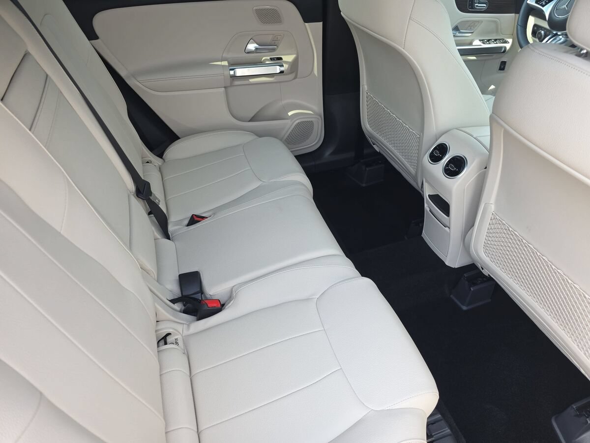 New 2026 Mercedes-Benz GLB 250 image 11