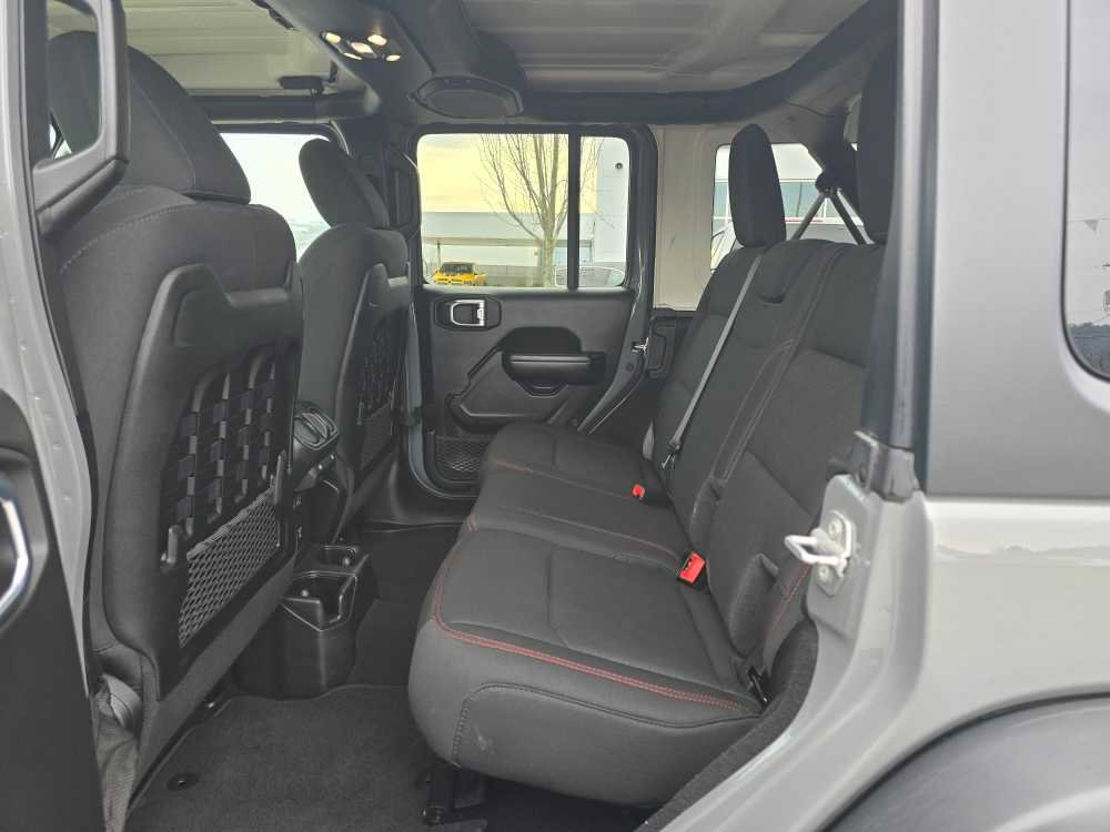Used 2021 Jeep Wrangler Unlimited Rubicon w/ Uconnect 4C Nav & Sound Group image 16
