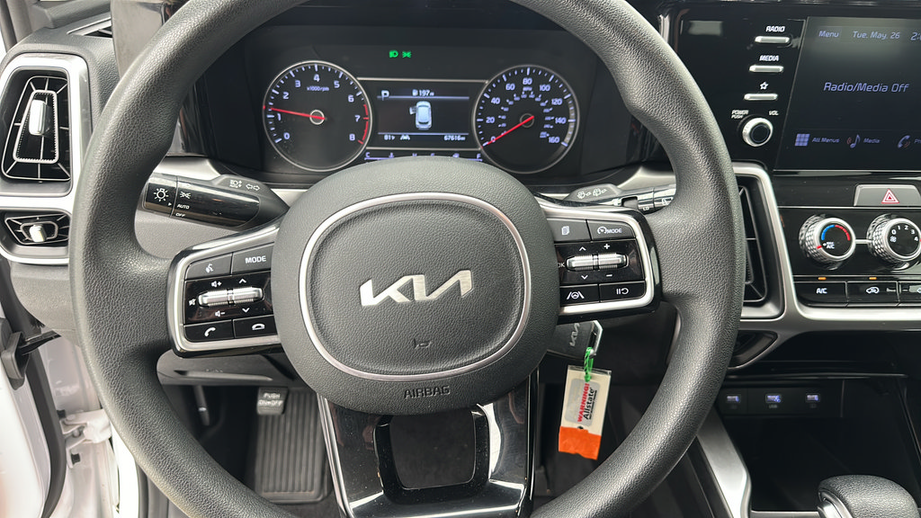Used 2022 Kia Sorento LX AWD/4WD image 15
