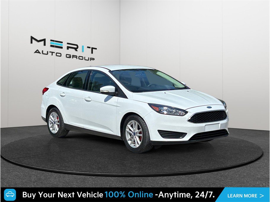 Used 2015 Ford Focus SE FWD image 1