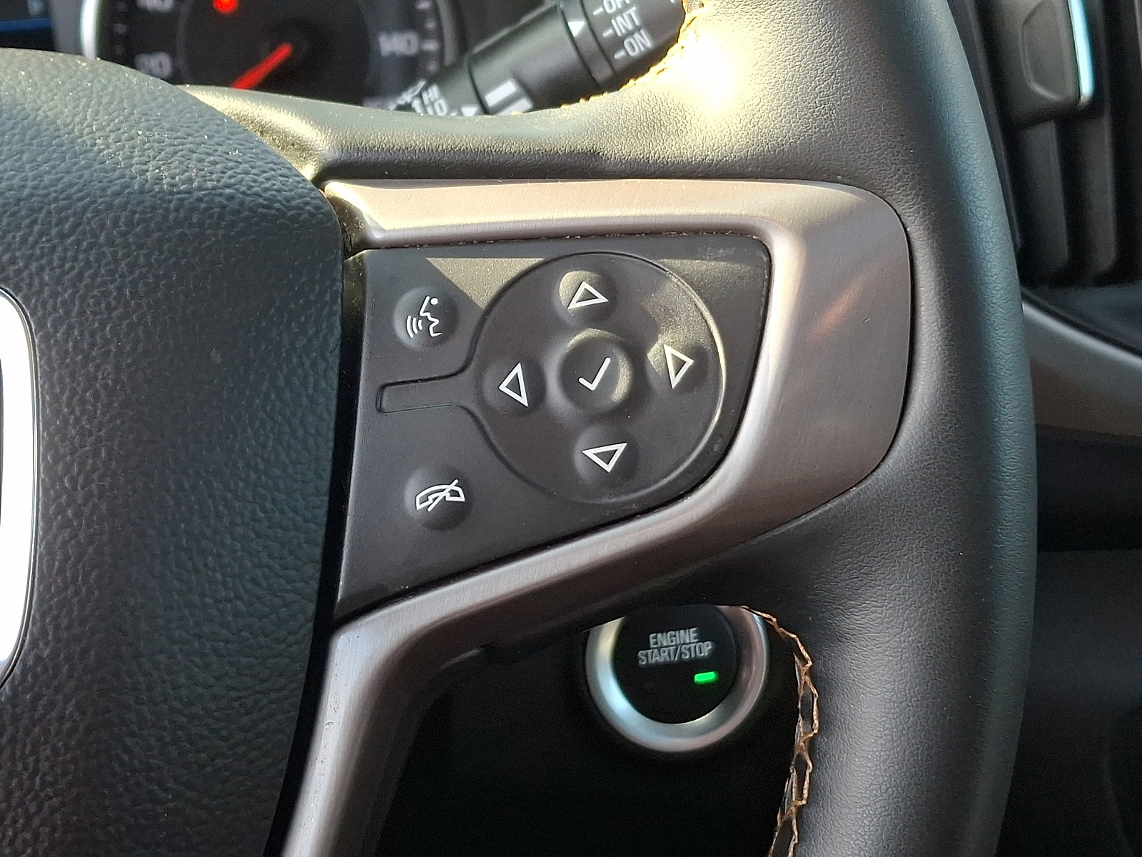 Used 2024 GMC Terrain AT4 image 22