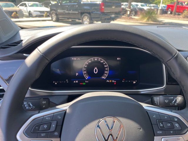 New 2025 Volkswagen Taos SE image 20