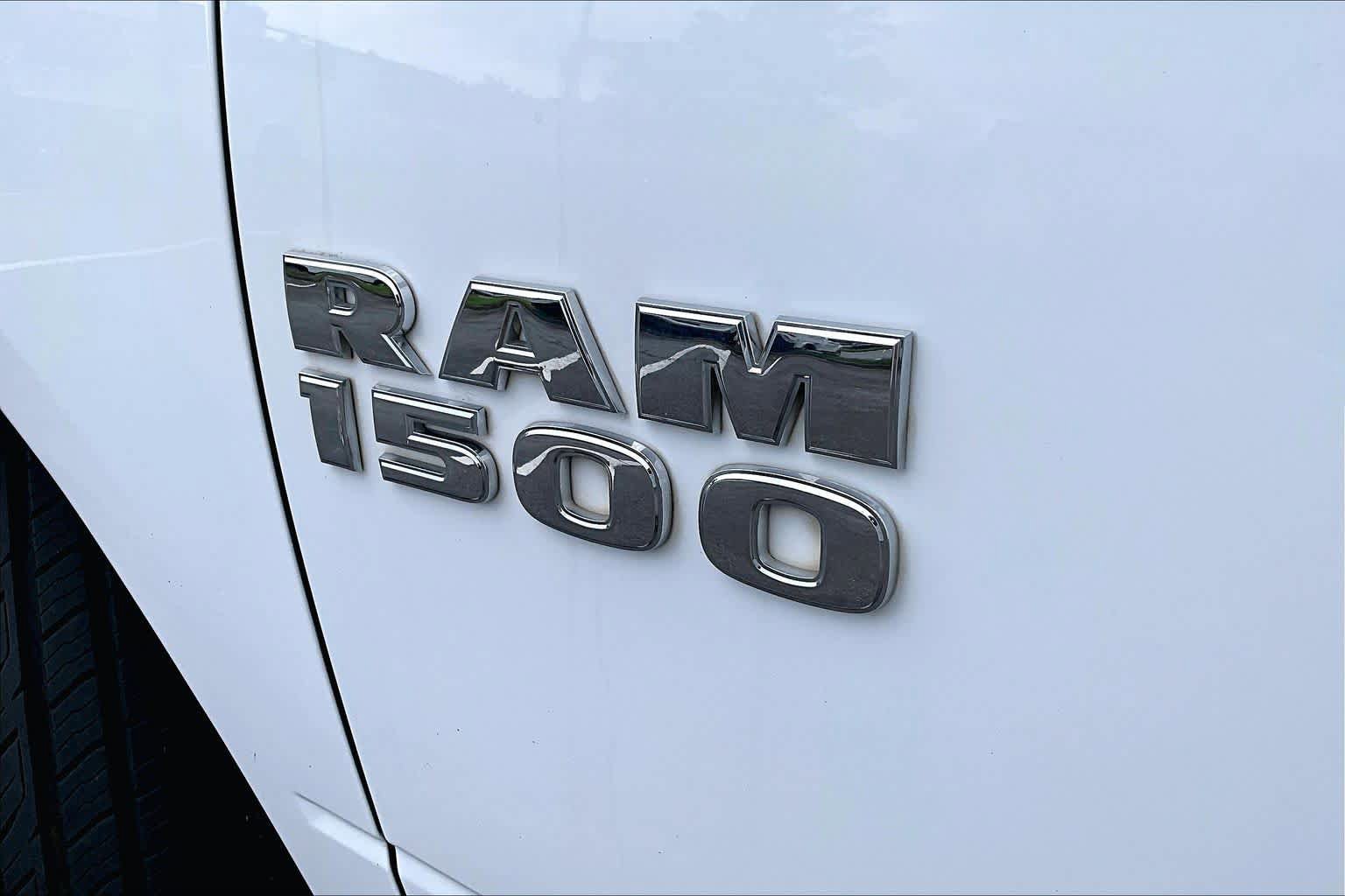 Used 2015 RAM 1500 Express RWD image 9