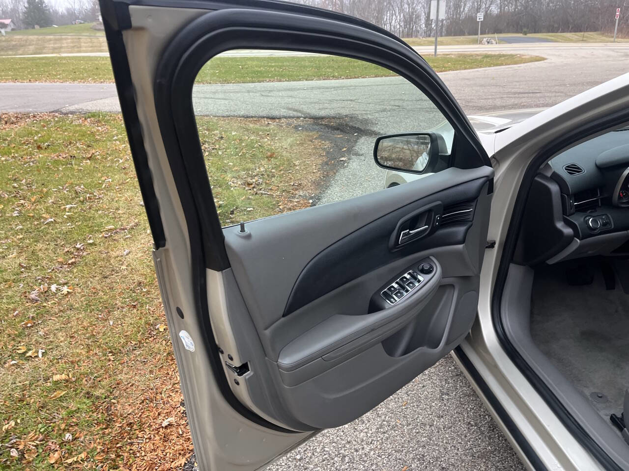 Used 2013 Chevrolet Malibu LS w/ Protection Package image 11