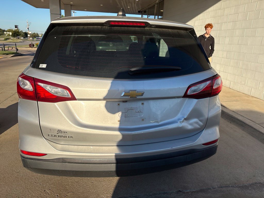 Used 2020 Chevrolet Equinox LS w/ LPO, Floor Liner Package FWD image 4