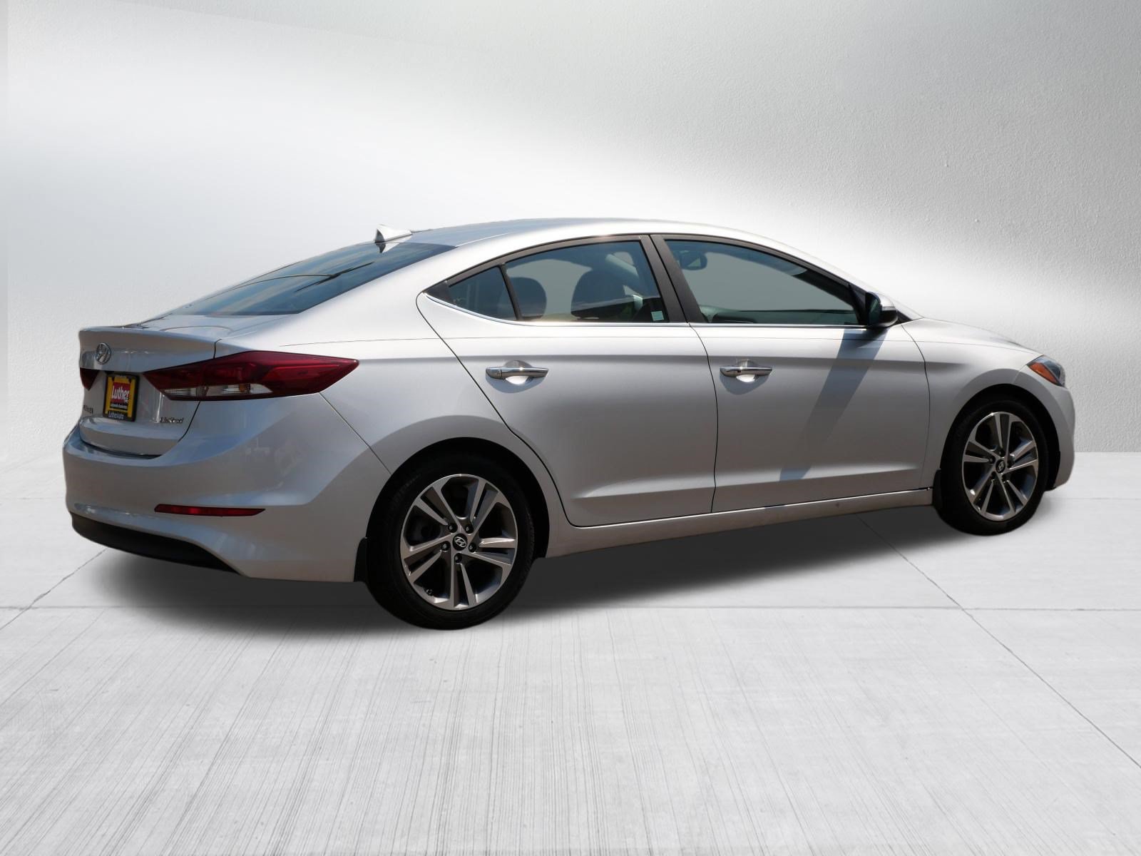 Used 2017 Hyundai Elantra Limited FWD image 7