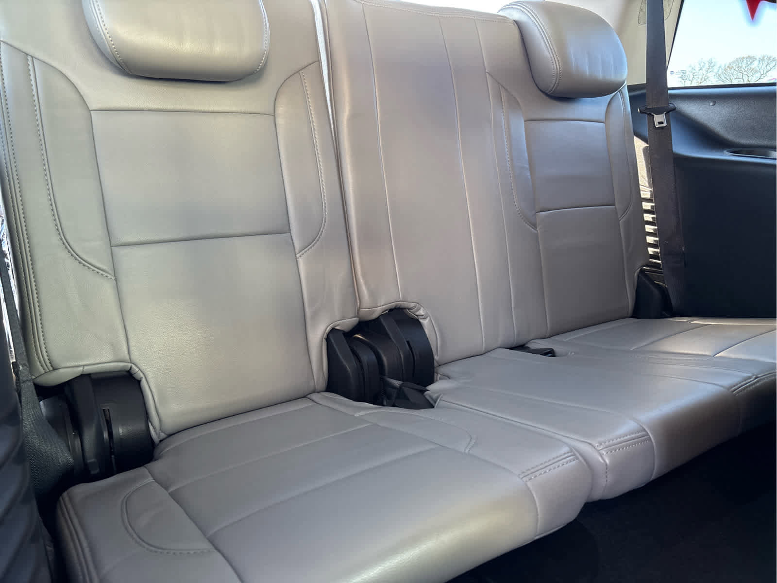 Used 2019 Chevrolet Tahoe LS w/ Enhanced Driver Alert Package AWD/4WD image 25