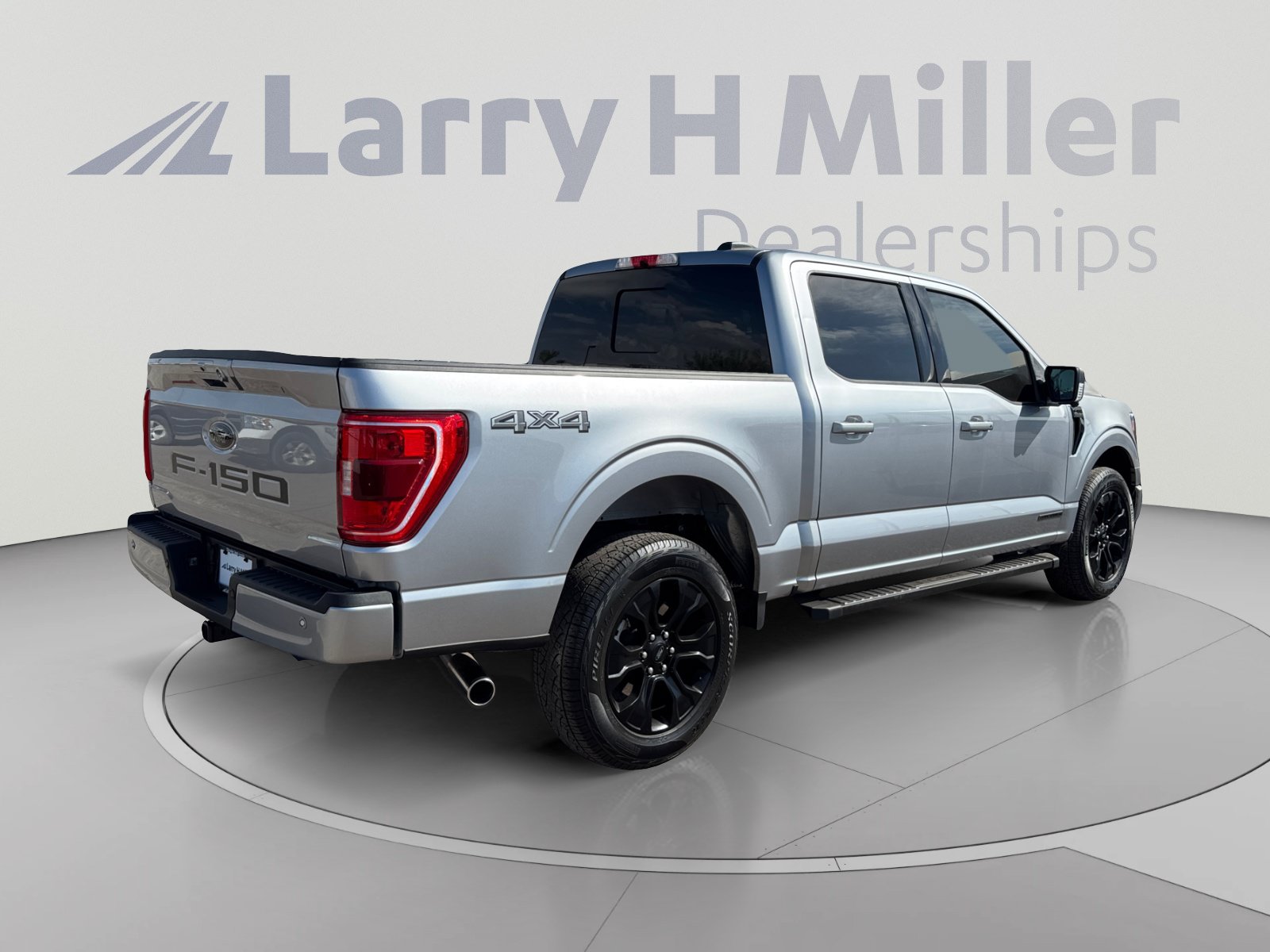Used 2022 Ford F150 XLT w/ Equipment Group 302A High AWD/4WD image 5