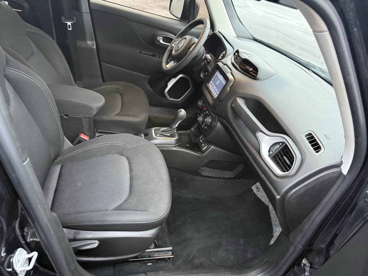 Used 2020 Jeep Renegade Sport FWD image 20