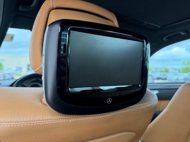 Used 2010 Mercedes-Benz E 350 4MATIC Sedan image 40