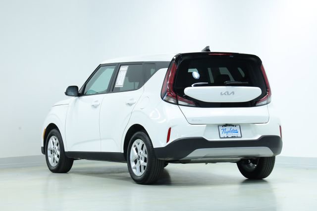 Used 2025 Kia Soul LX w/ LX Technology Package FWD image 6